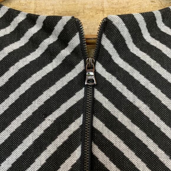 Taylor Inverted Zigzag Dress long sleeve Black White Womens size 6 - Picture 4 of 5